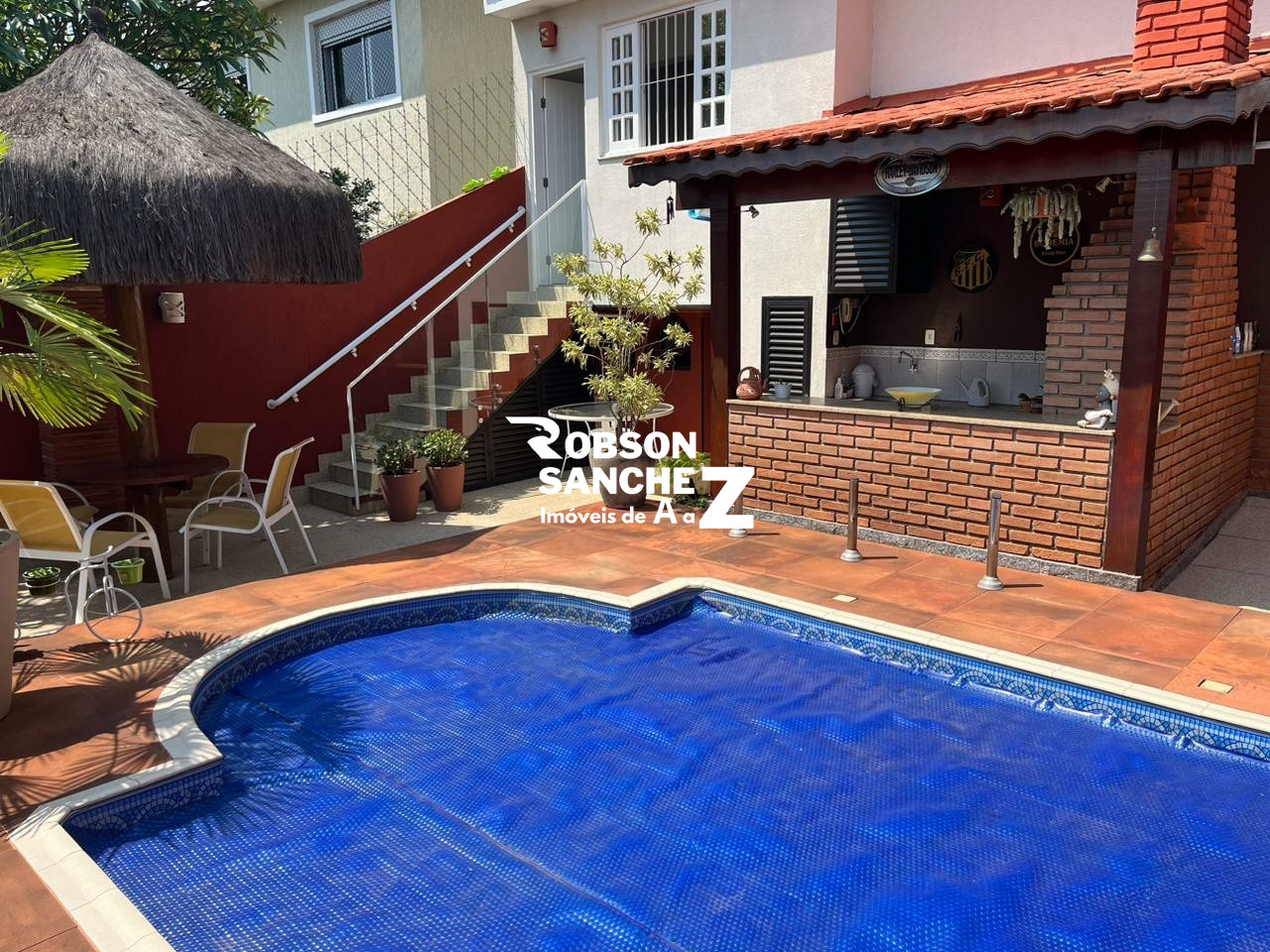 Casa a venda no jardim marajoara , 209 m² ,4 quartos sendo 2 suítes, 6 vagas ,piscina ;