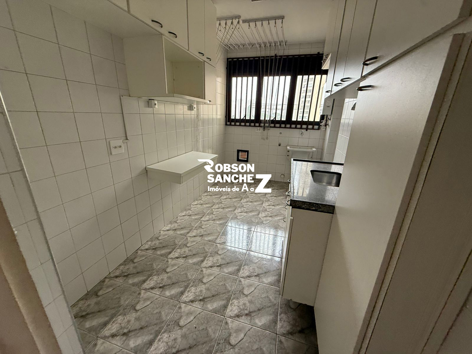 Ótimo apartamento no Jardim Marajoara 3 quartos 1 suíte 77m 2 vagas.