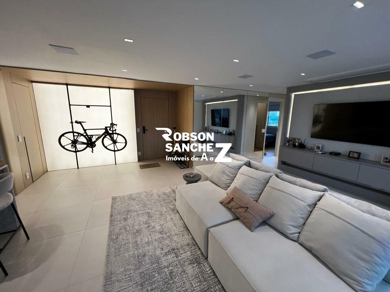 Vendo apartamento 136m2 . 3 suítes . 4 banheiros . 2 vagas . varanda gourmet . lazer Clube