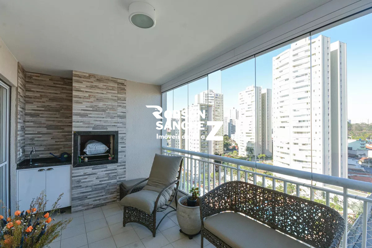 Apartamento Reformado p Venda no Jardim Marajoara com 107m² churrasqueira na varanda.